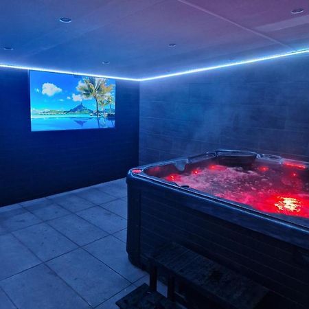 Short Stopzzz & Indoor Hot Tub Manchester Zewnętrze zdjęcie