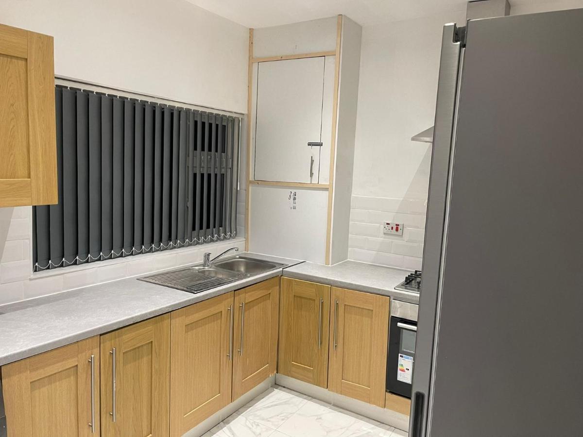 Short Stopzzz & Indoor Hot Tub Manchester Zewnętrze zdjęcie